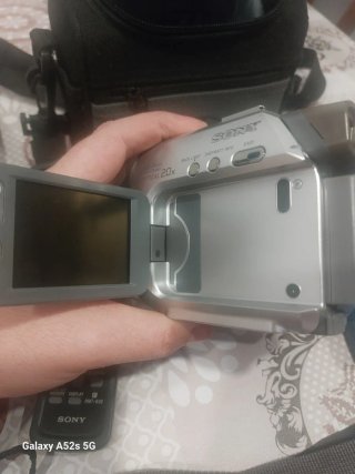 Sony Handycam DCR-HC19E Videocámara Plata