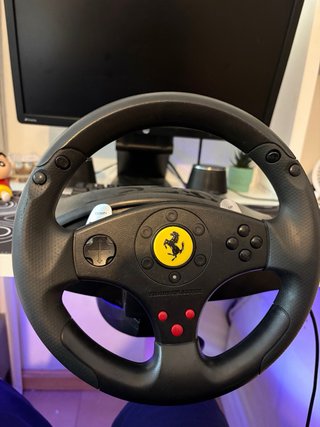 Volante Thrustmaster Ferrari