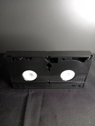 2 VHS: El Puente Sobre el Río Kwai y Doce del Patí