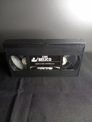 2 VHS: El Puente Sobre el Río Kwai y Doce del Patí