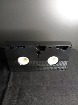 2 VHS: El Puente Sobre el Río Kwai y Doce del Patí