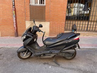 Suzuki Burgman 125 Negra