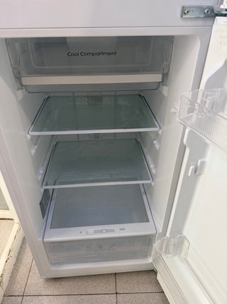 NEVERA EAS ELECTRIC DE 1 AÑO DE USO CASI NUEVA