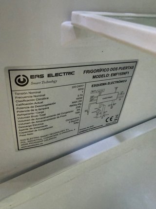 NEVERA EAS ELECTRIC DE 1 AÑO DE USO CASI NUEVA