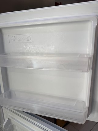 NEVERA EAS ELECTRIC DE 1 AÑO DE USO CASI NUEVA