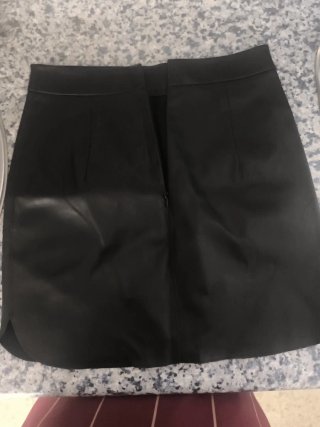 Falda cuero negra talla 34