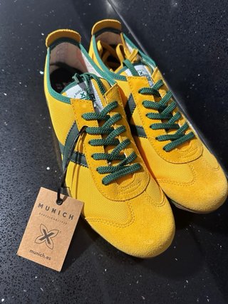 Zapatillas Munich Amarillas y Verdes