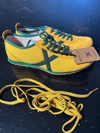 Zapatillas Munich Amarillas y Verdes