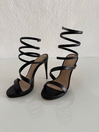 Sandalias Aldo Talla 38 Negro Usadas 1 Vez