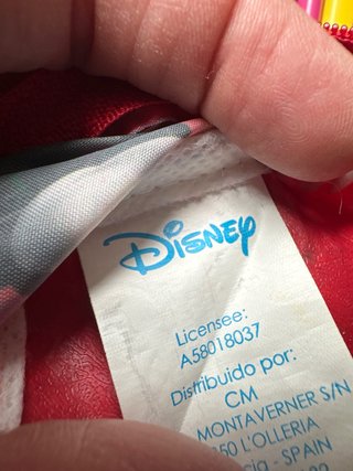 Estuche Mickey oficial + 24 lápices colores