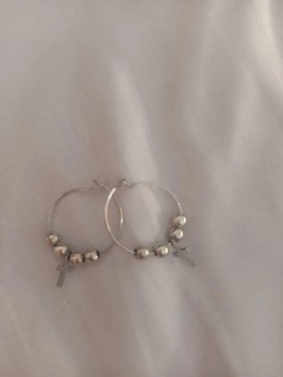 Pendientes aro con cruces y bolitas