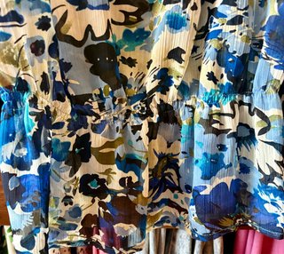 Blusa azul floral talla 46