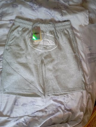 Pantalones cortos grises