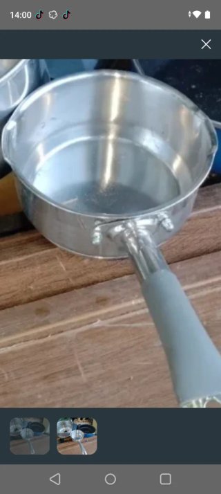 Olla de aluminio con mango