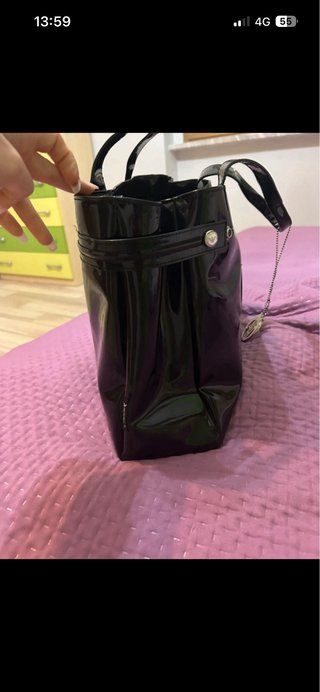 Borsa lucida nera mai usata