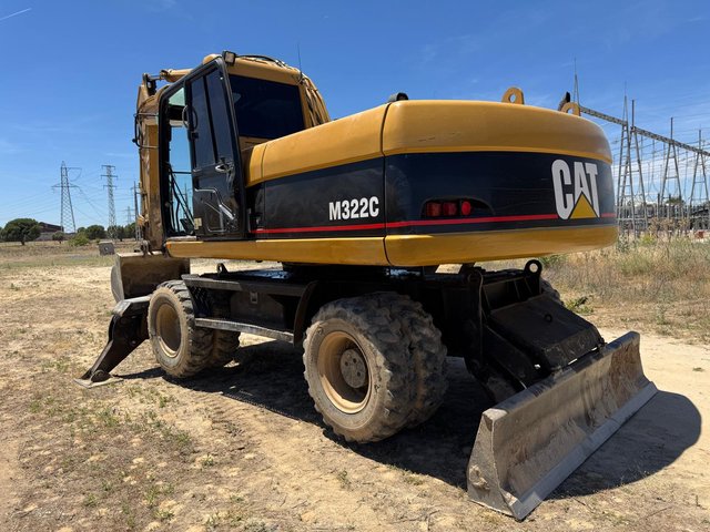 Excavadora Caterpillar 322C Ruedas
