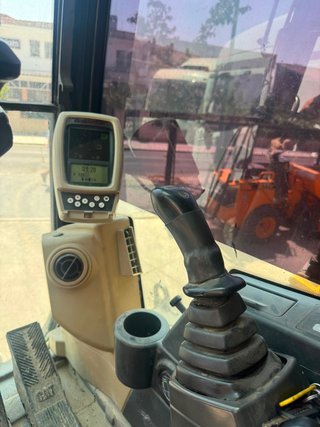 Excavadora Caterpillar 322C Ruedas