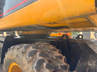 Excavadora Caterpillar 322C Ruedas