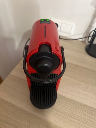 Cafetera Nespresso Krups Roja