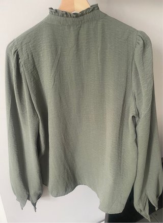 Blusa JDY verde Talla 38 manga larga