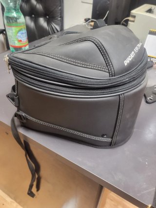 Borsa Ducati Performance con portapacchi