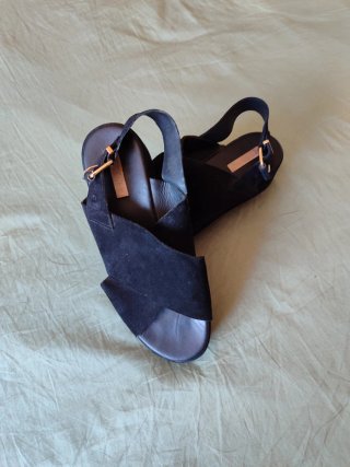 Sandalias negras ante plataforma talla 38