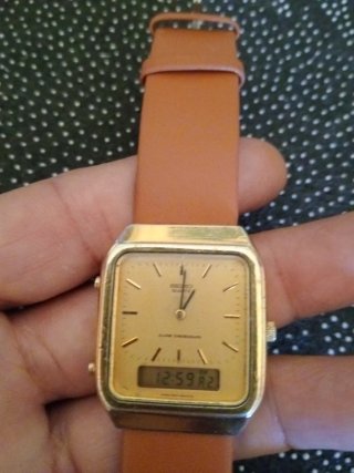 Reloj Seiko Quartz Alarm Chronograph Dorado