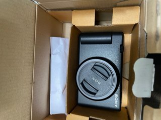 Cámara Sony ZV-1F Negra