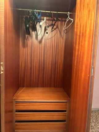 Armario clásico madera cerezo