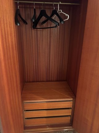 Armario clásico madera cerezo