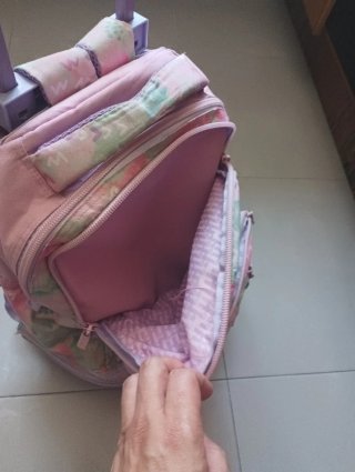 Mochila con ruedas y estampado floral