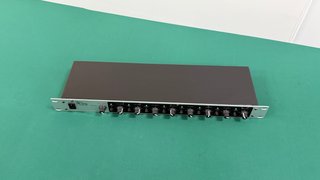 Mesa de mezclas t.mix Source Mix 18R