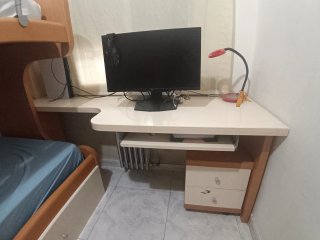 Dormitorio juvenil literas, armario y mesilla
