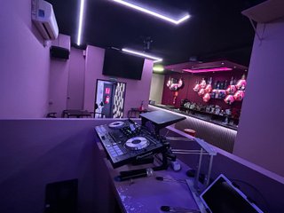 R-7940481 Traspaso Bar Musical en Esplugues
