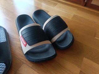 Chanclas negras talla 38