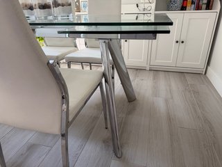 Mesa Comedor Cristal Extensible 160x90 + 4 Sillas