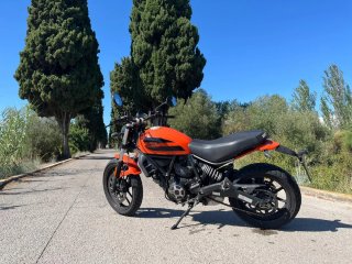 Ducati Scrambler 400 Naranja Negra