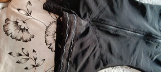 Faja reductora negra con cremallera