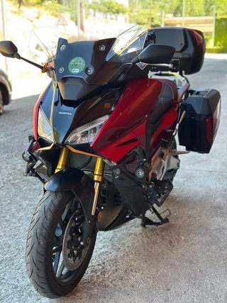Honda Forza 750 2024