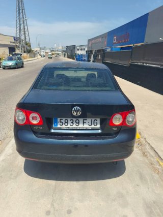 Volkswagen Jetta año 2006.