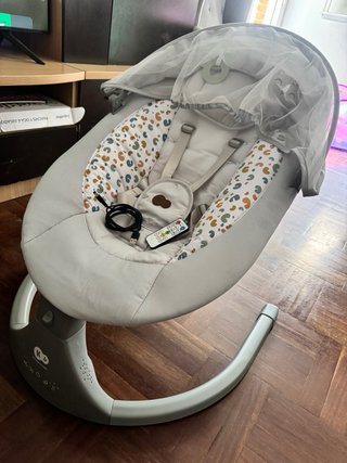 Columpio eléctrico para bebé
