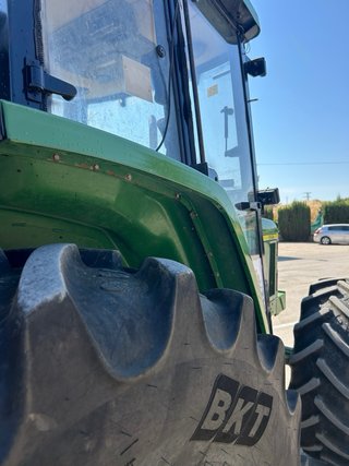 Tractor John Deere 6210
