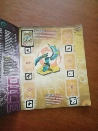 Álbum InviZimals Evolution Stickers Mega pack