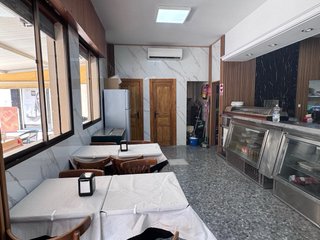 Se traspasa local bar, precio negociable