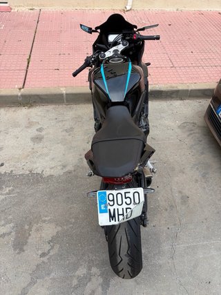 Honda CBR 650 R Negra (2023)