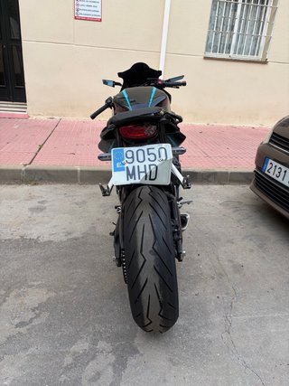 Honda CBR 650 R Negra (2023)