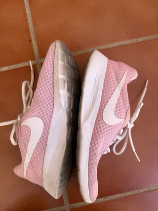 Zapatillas Nike tanjun Rosa Talla 40.5
