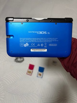 Nintendo 3DS XL Azul y Negra + Juegos