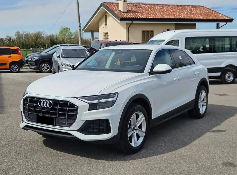 Audi Q8 2023 - foto 1