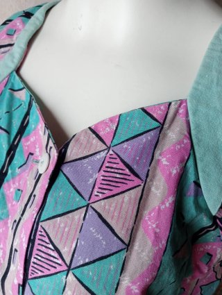 Veste estiva in  stile Memphis